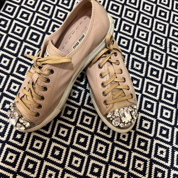 Ladies designer shoes - Picture 9 of 15